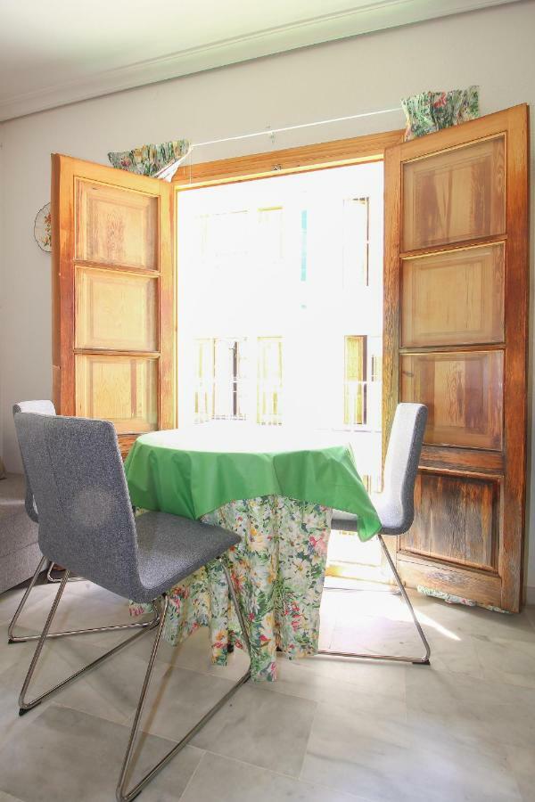 شقة إشبيلية  في Luminoso Loft En La Alfalfa المظهر الخارجي الصورة
